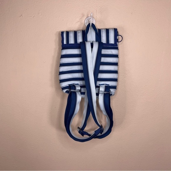 ZIP IT BRAND BACKPACK BLUE STRIPE PASTEL LIGHTWEIGHT TRAVEL - Picture 5 of 9